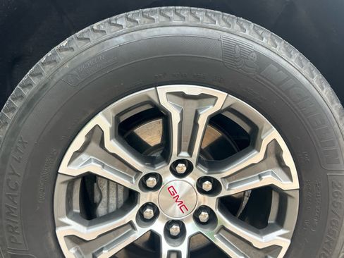 Used 2019 GMC Sierra 1500 SLE w/ SLE Value Package AWD/4WD image 29