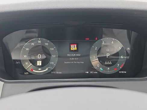 New 2026 Land Rover Range Rover Velar S image 20