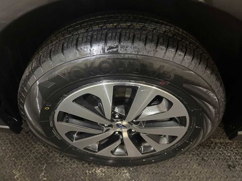 Used 2021 Subaru Outback Premium image 8