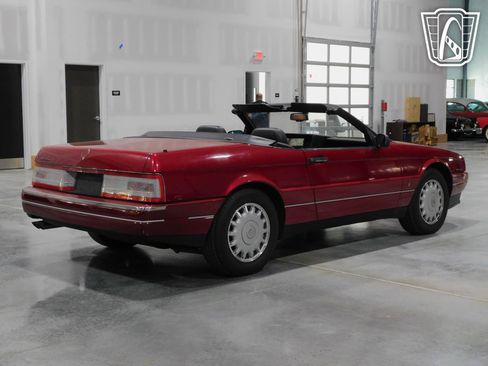 Used 1993 Cadillac Allante image 4