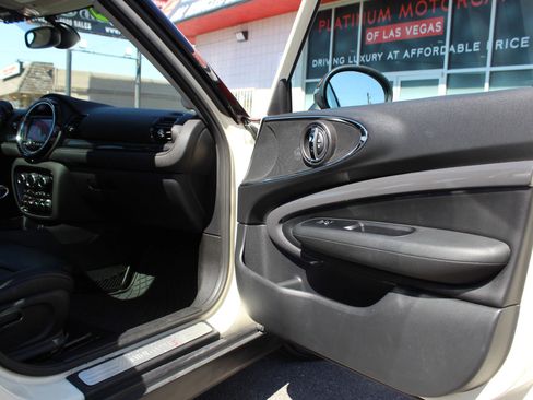 Used 2018 MINI Cooper Clubman S image 12