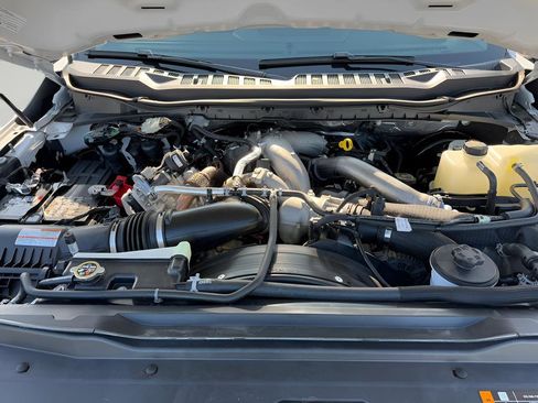 Used 2024 Ford F250 Lariat image 9
