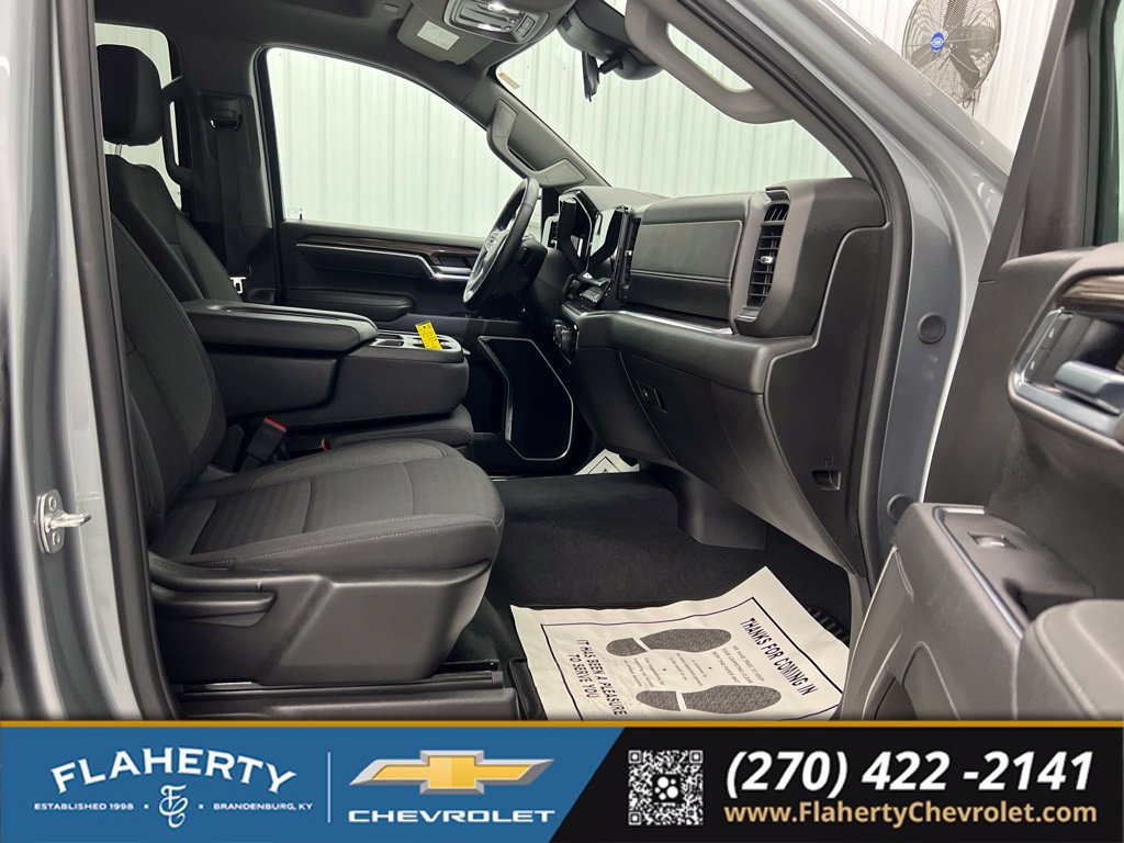 Used 2025 Chevrolet Silverado 1500 LT AWD/4WD image 15