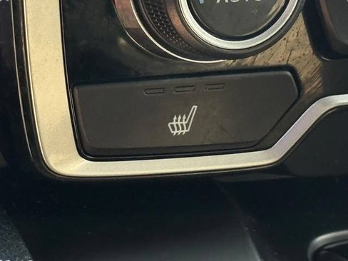 Used 2018 Honda CR-V Touring image 17