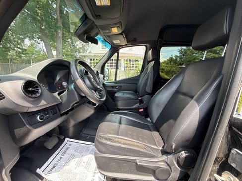 Used 2019 Mercedes-Benz Sprinter 2500 w/ Acoustic Package image 15