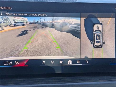 Used 2024 BMW X7 xDrive40i w/ Premium Package image 14