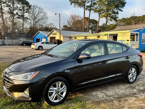 Used 2020 Hyundai Elantra SEL image 5