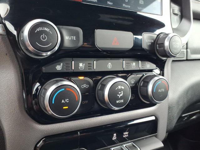Used 2023 RAM 1500 Laramie AWD/4WD image 19
