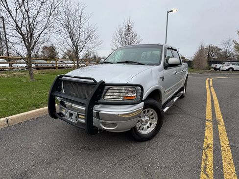 Used 2001 Ford F150 4x4 SuperCrew image 1