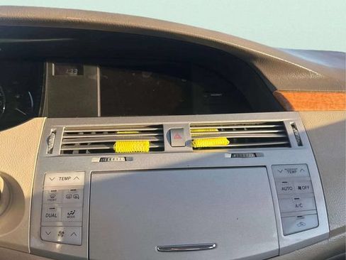 Used 2006 Toyota Avalon Touring FWD image 25