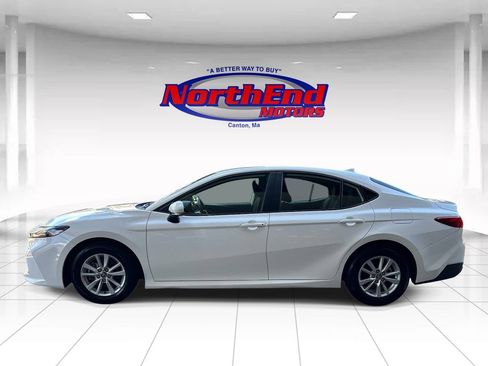 Used 2025 Toyota Camry LE FWD image 6