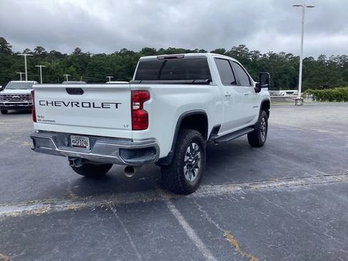 Used 2021 Chevrolet Silverado 2500 LT w/ Convenience Package AWD/4WD image 3
