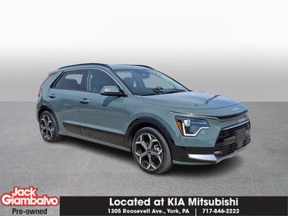 Used 2023 Kia Niro EX Touring video 1
