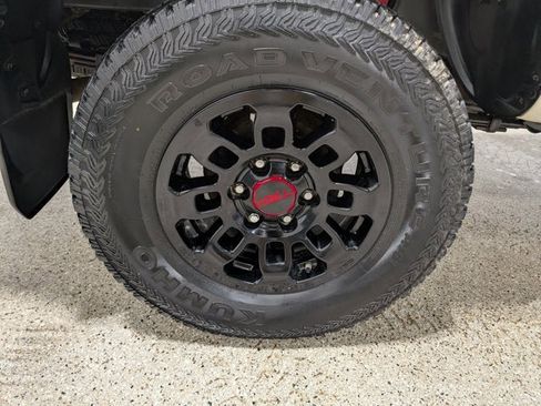 Used 2018 Toyota Tacoma TRD Pro image 11
