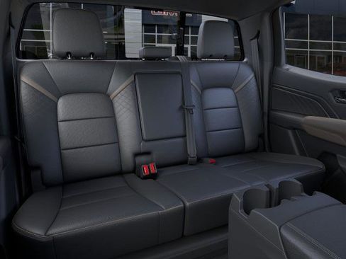 New 2025 GMC Canyon Denali w/ LPO, Denali Black Edition image 17