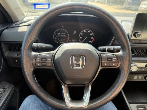 Used 2023 Honda CR-V EX image 12