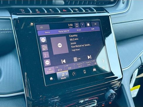New 2026 Jeep Grand Cherokee Laredo AWD/4WD image 9