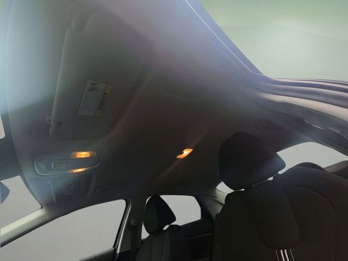 Used 2024 Hyundai Elantra SEL image 10