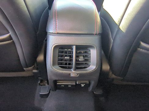 Used 2019 Jeep Cherokee Trailhawk image 29
