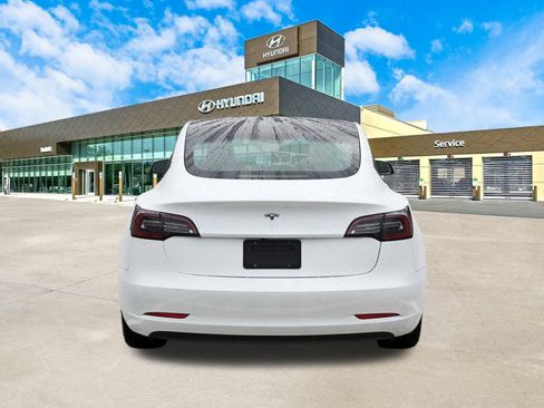 Used 2023 Tesla Model 3 Standard Range image 7