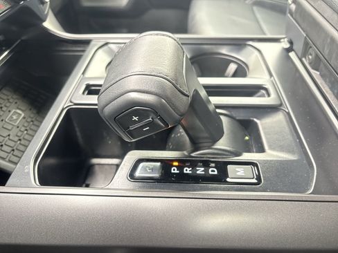 Used 2025 Ford F150 Lariat w/ Equipment Group 502A High image 28