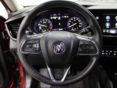 Used 2023 Buick Envision Avenir image 11