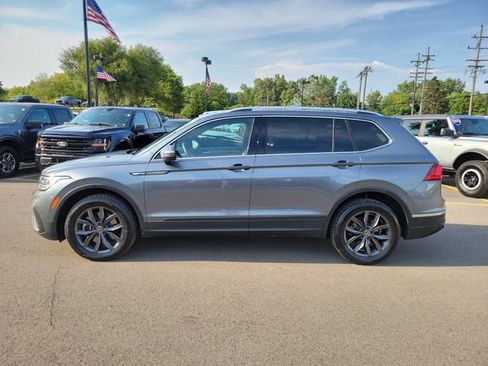 Used 2022 Volkswagen Tiguan SE AWD/4WD image 4