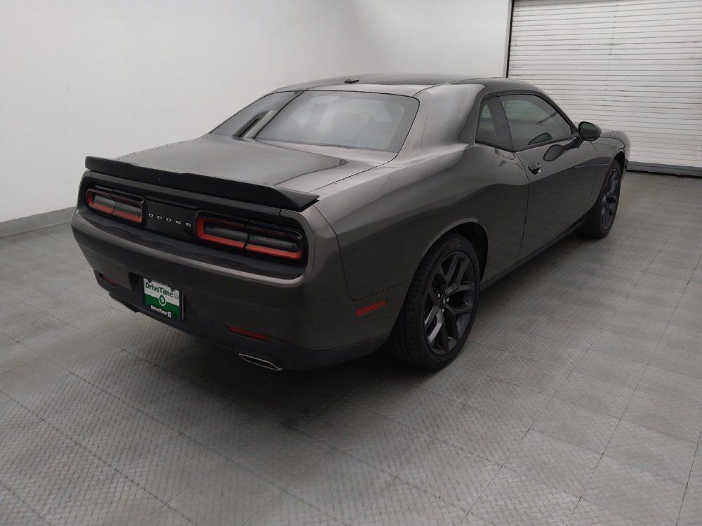 Used 2019 Dodge Challenger SXT w/ Blacktop Package RWD image 9