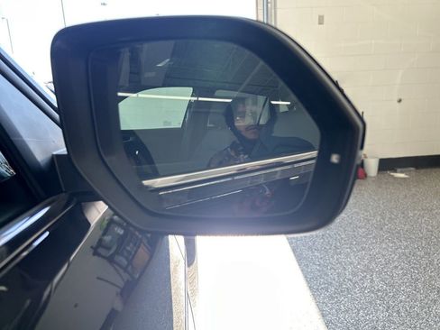 New 2026 Volkswagen Atlas Cross Sport SE image 37