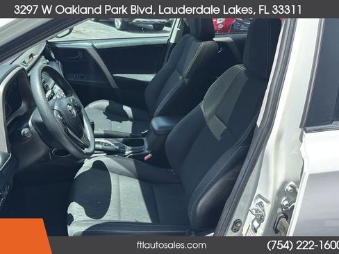 Used 2013 Toyota RAV4 XLE FWD image 19