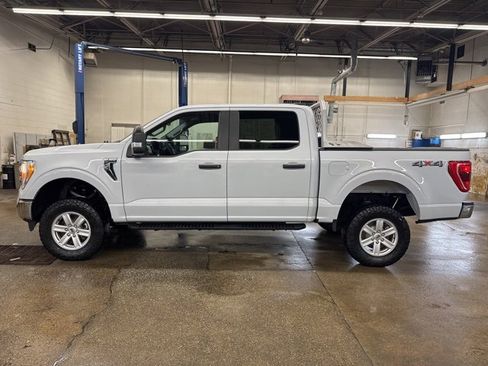 Used 2022 Ford F150 XLT image 3