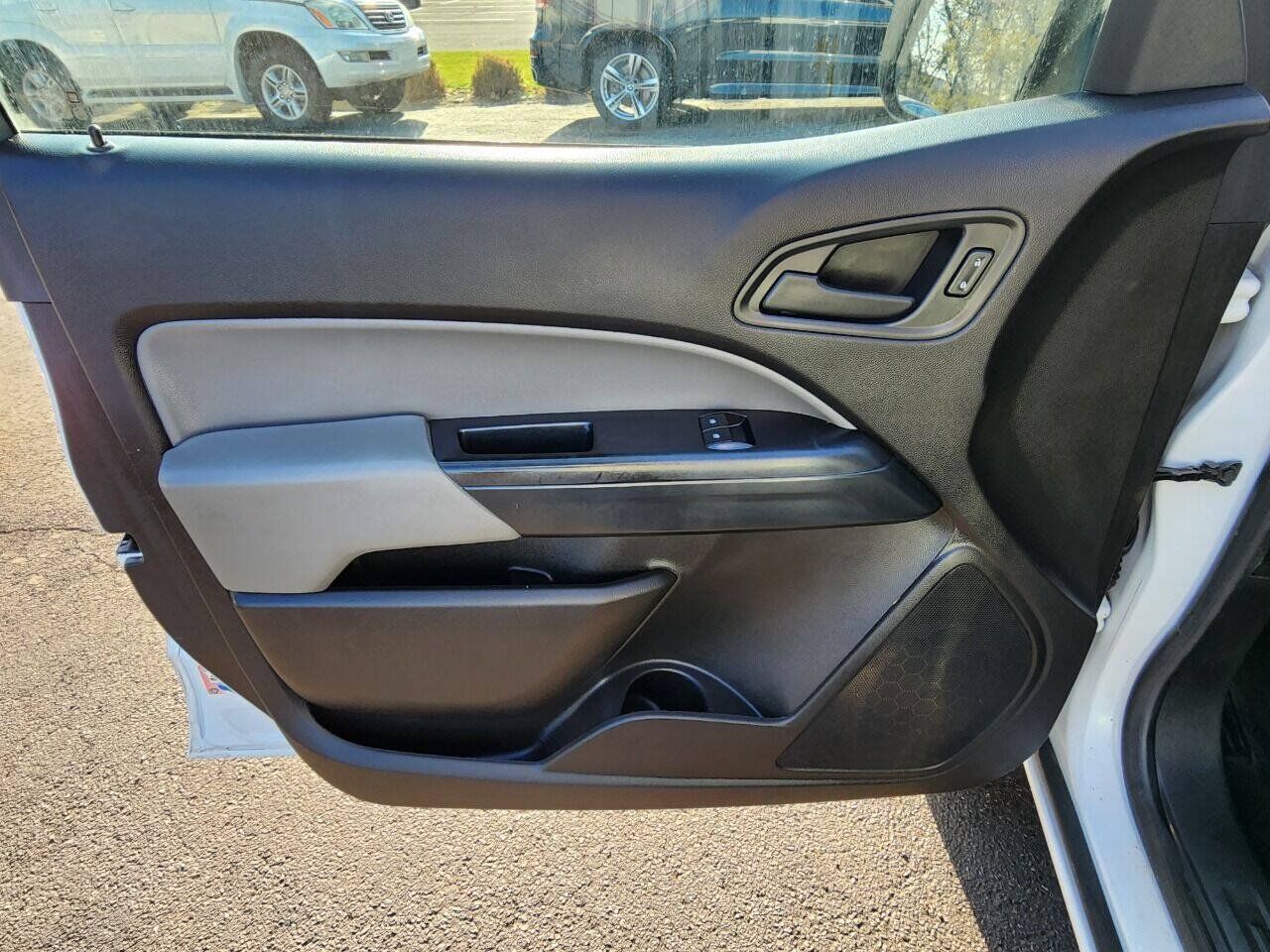 Used 2016 Chevrolet Colorado W/T RWD image 12