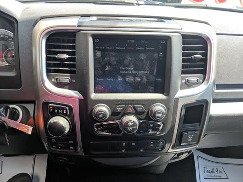 Used 2019 RAM 1500 Big Horn w/ Rambox Value Package image 24