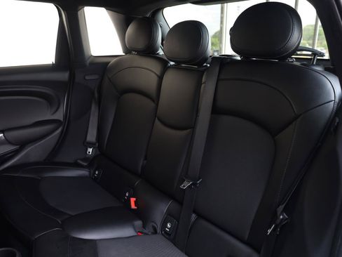 Used 2015 MINI Cooper 4-Door Hardtop FWD image 18