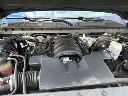 Used 2018 Chevrolet Silverado 1500 LT w/ All Star Edition image 24