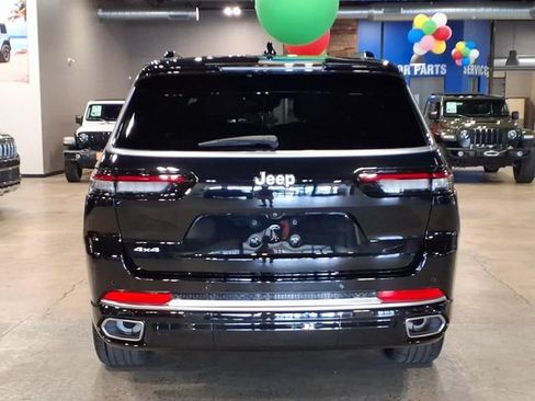 Used 2025 Jeep Grand Cherokee L Summit w/ Rear Seat Video Group I AWD/4WD image 6