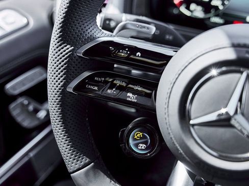 Used 2025 Mercedes-Benz G 63 AMG 4MATIC image 58