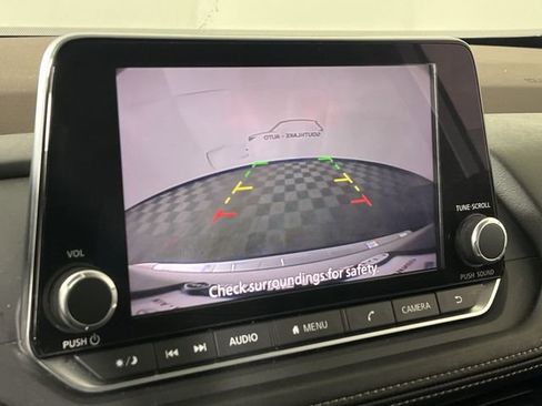 Certified 2023 Nissan Rogue SV image 17