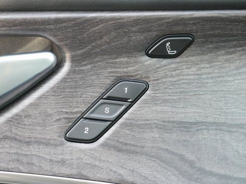 Used 2022 Jeep Grand Cherokee L Overland w/ Luxury Tech Group IV image 31