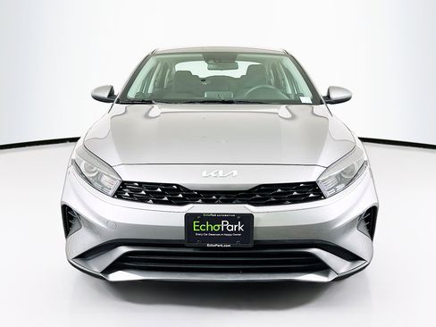 Used 2024 Kia Forte LXS image 2