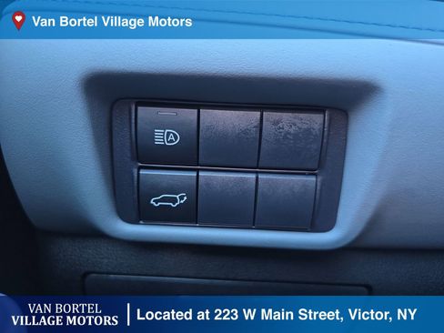 Used 2023 Toyota Highlander XLE image 15