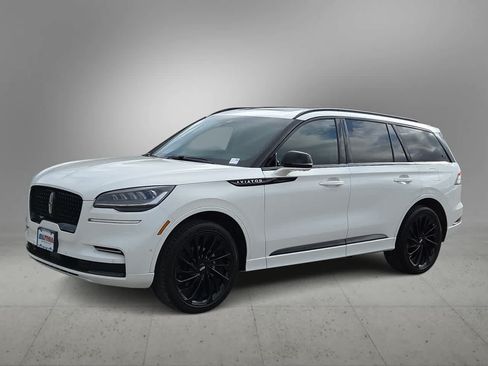 Used 2023 Lincoln Aviator Reserve w/ Jet Package AWD/4WD image 4