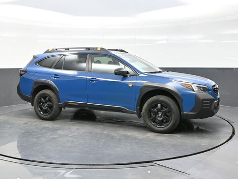 Used 2022 Subaru Outback Wilderness w/ Wilderness Package image 8