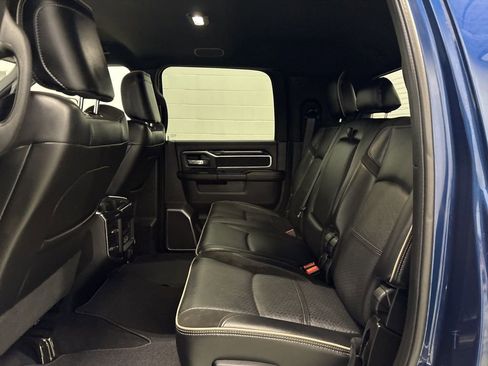 Used 2022 RAM 3500 Laramie AWD/4WD image 32