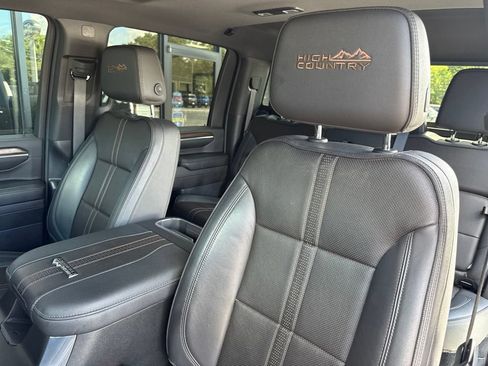 Used 2024 Chevrolet Silverado 2500 High Country w/ High Country Premium Package AWD/4WD image 29