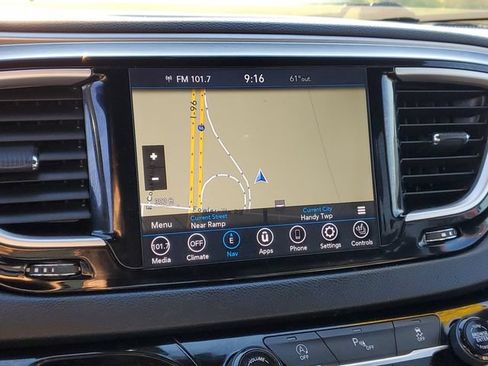 Used 2020 Chrysler Pacifica Touring-L AWD/4WD image 25