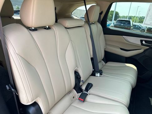 Used 2025 Acura MDX FWD image 33