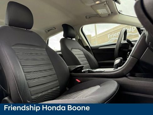 Used 2016 Ford Fusion SE FWD image 38