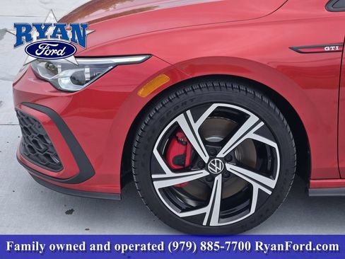 Used 2024 Volkswagen GTI SE FWD image 5