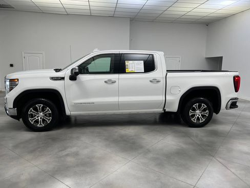 Used 2025 GMC Sierra 1500 SLT AWD/4WD image 4